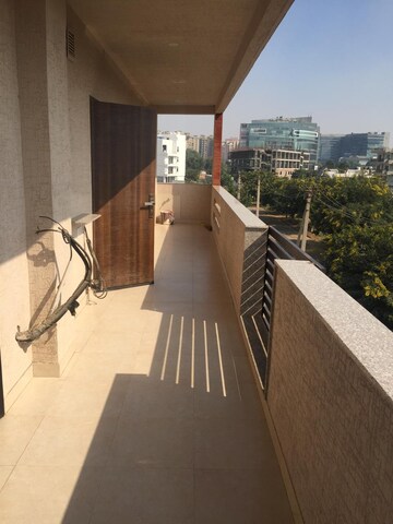 Balcony in 3 BHK Builder Floor at Vipul World Floors, Sector 48 – for Rent
