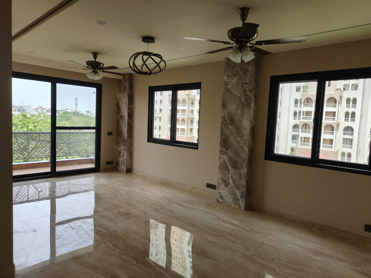 4 BHK + Pooja Room,Servant Room Builder Floor For Rent in DLF City Phase IV