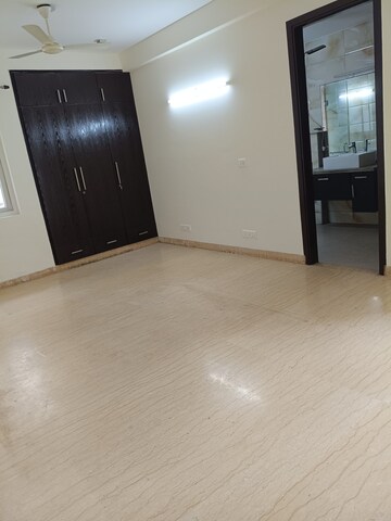 Room in 4 BHK Builder Floor at New Friends Colony – for Rent