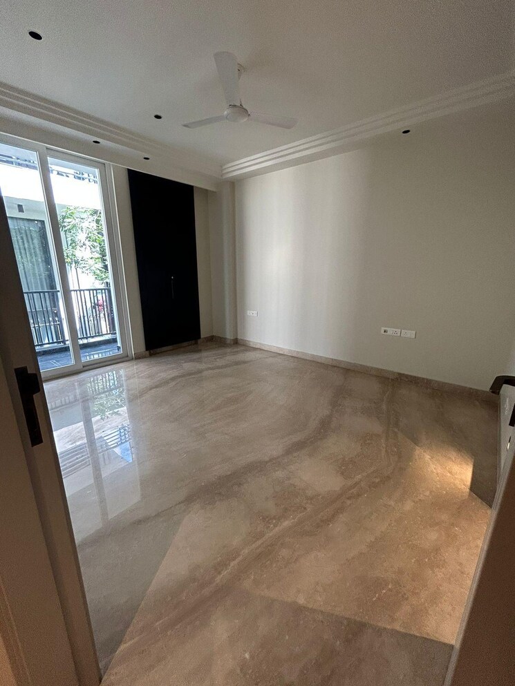 Room, dlf-city-phase-iv 3.5 Bedroom 28000 Sq.Ft. Builder Floor In Dlf Phase iv Gurgaon 9157161