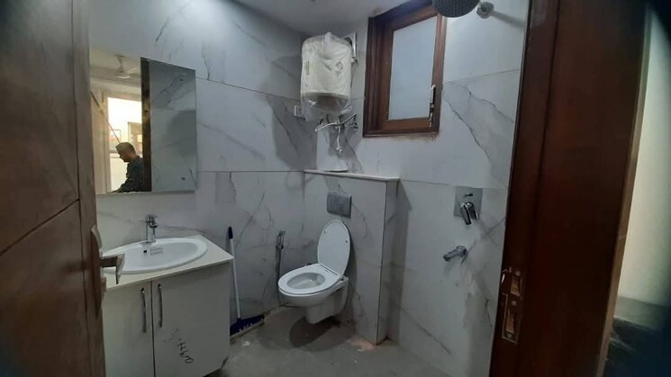 Bathroom, saket 3 Bedroom 125 Sq.Ft. Builder Floor In Saket Delhi 9157210