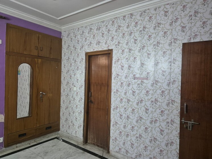 Room, ambe-bharti-patrakar-sahkari-awas-samiti 4 Bedroom 2100 Sq.Ft. Apartment In Pi Greater Noida Greater Noida 9157177