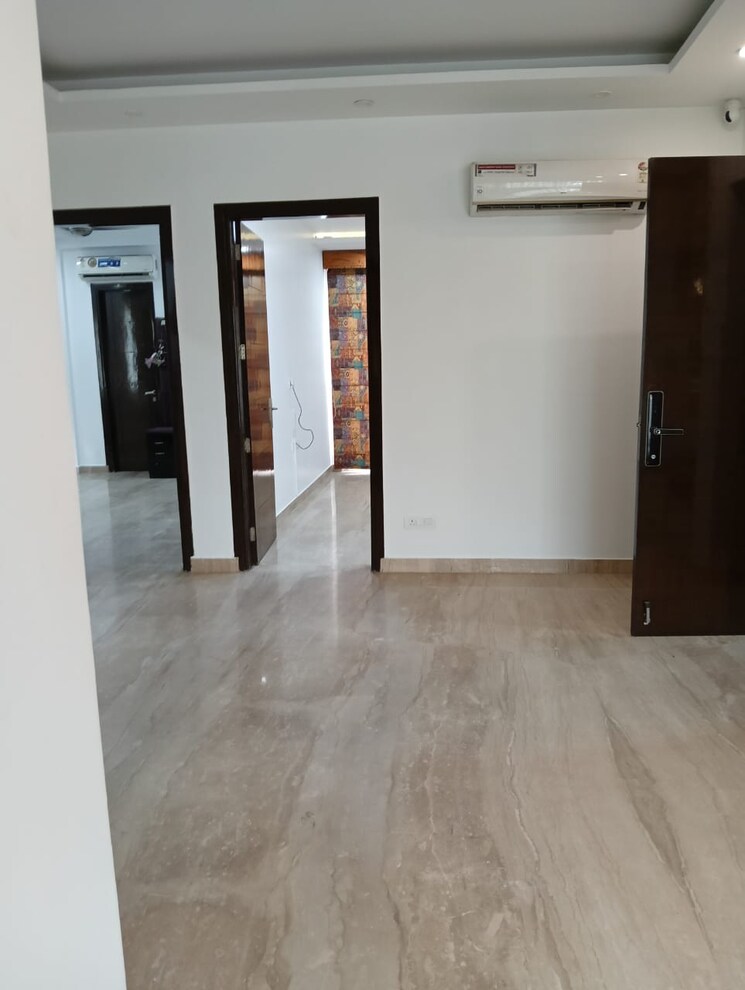 Room, ansal-sushant-shopping-arcade 3 Bedroom 2500 Sq.Ft. Builder Floor In Sector 27 Gurgaon 9157185
