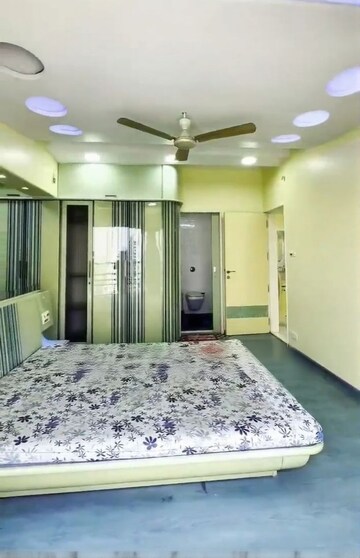 Bedroom in 4 BHK Apartment at Matunga East – for Sale