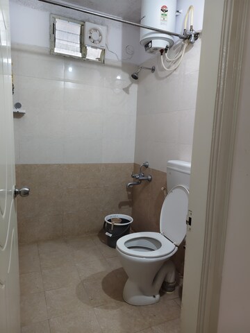 Bathroom in 1 BHK Builder Floor at Halasuru – for Rent