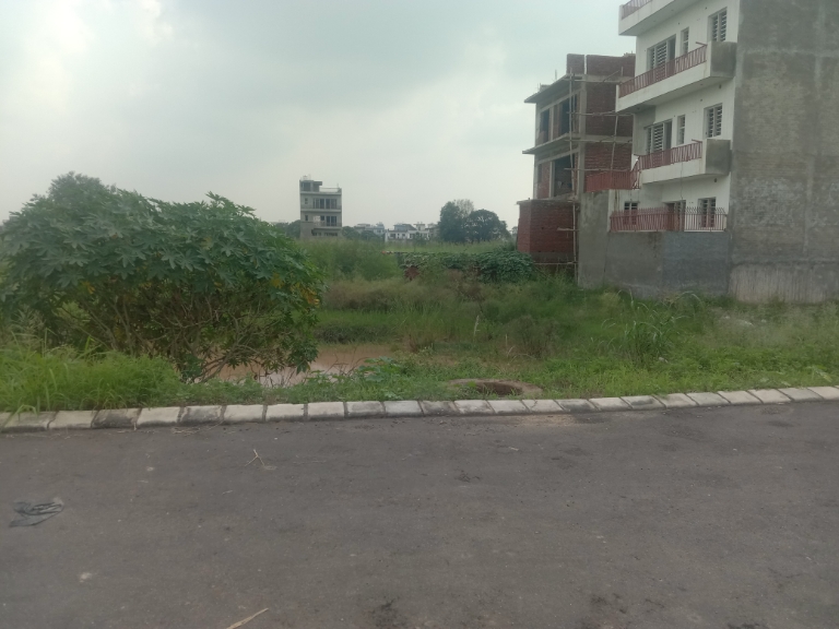 Plot For Sale in Altus Prime