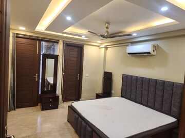 Bedroom in 3 BHK Builder Floor at Dlf Phase I – for Rent