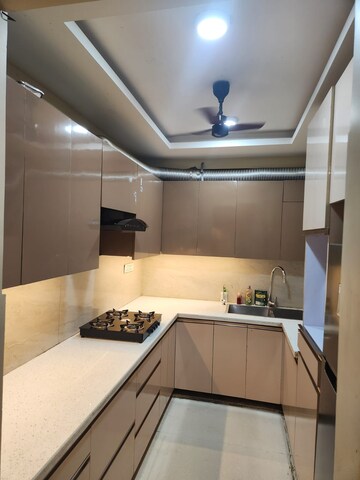 Kitchen in 3 BHK Builder Floor at Dlf Phase I – for Rent