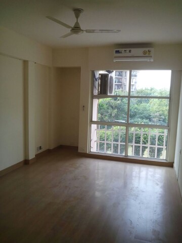 Bedroom in 3 BHK Apartment at DLF Windsor Court, Dlf Phase iv – for Rent