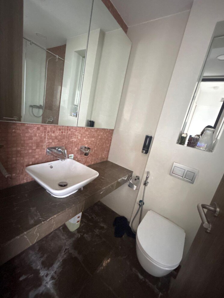Bathroom, lodha-marquise 4 Bedroom 1525 Sq.Ft. Apartment In Worli Mumbai 9156814
