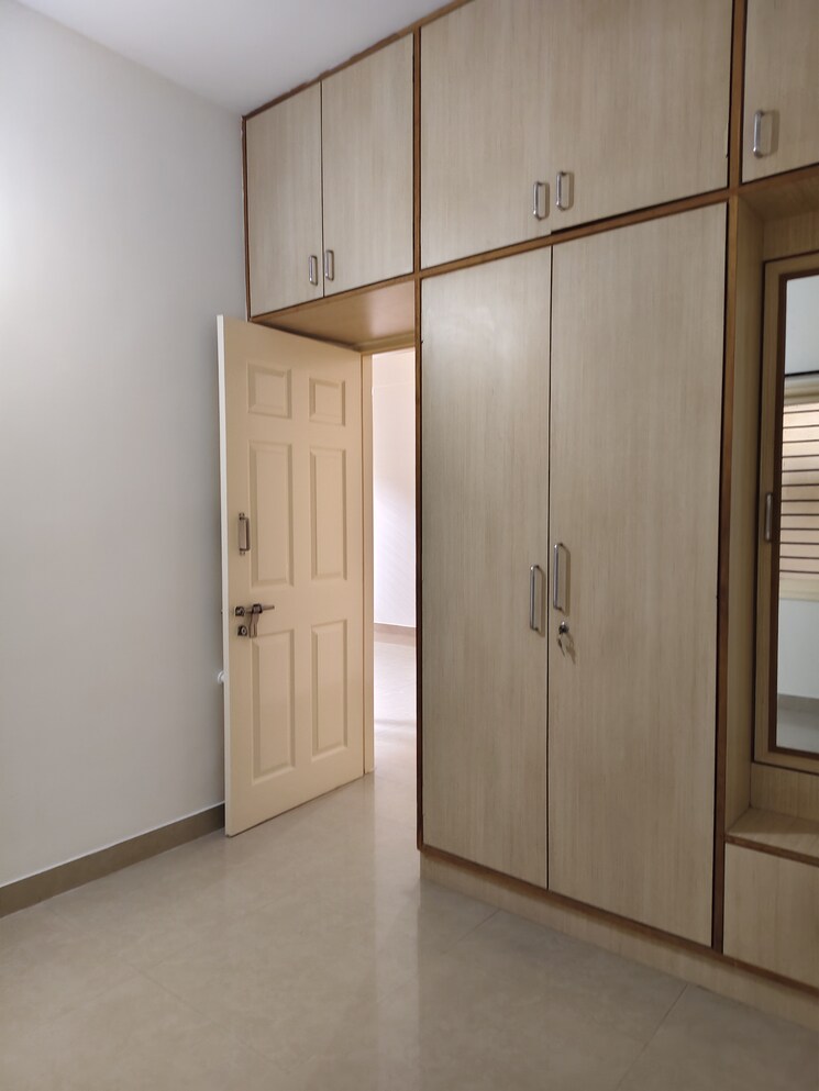Room, halasuru 2 Bedroom 1000 Sq.Ft. Apartment In Halasuru Bangalore 9157378