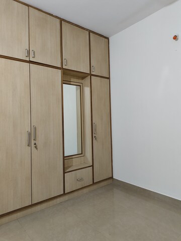 Room in 2 BHK Apartment at Halasuru – for Rent