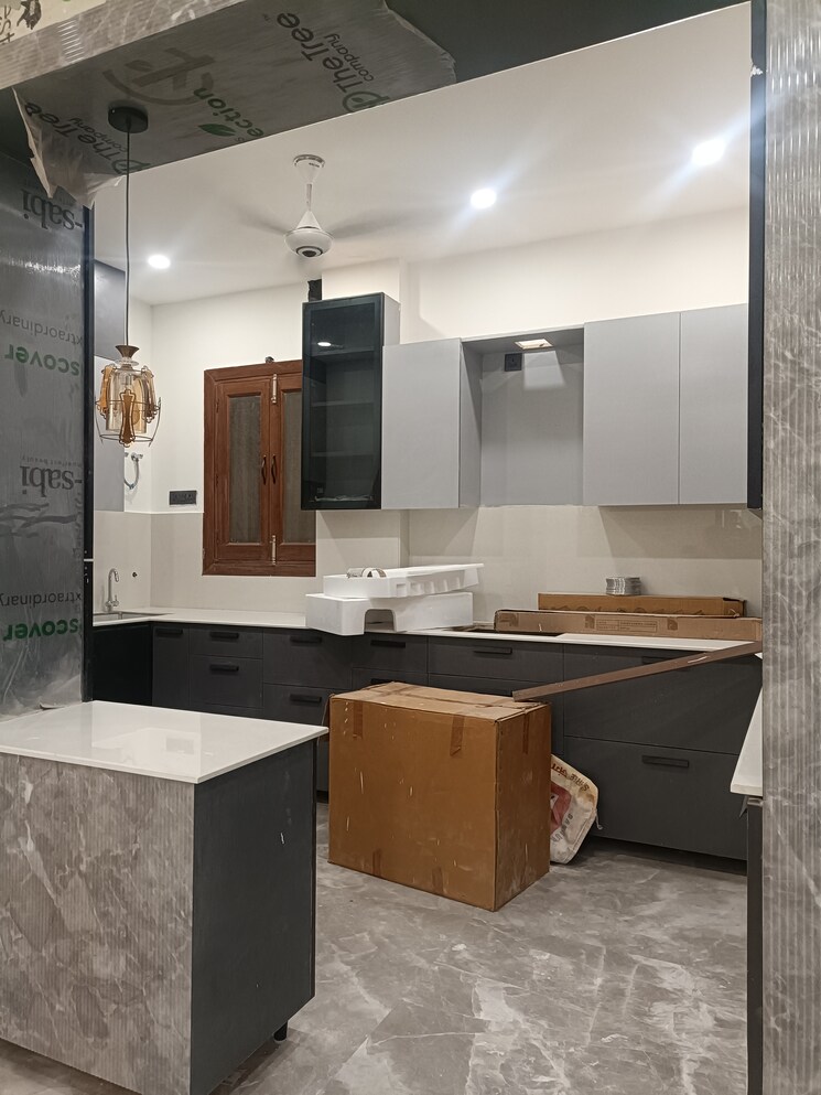 Kitchen, anand vihar 3 Bedroom 1800 Sq.Ft. Builder Floor In Anand Vihar Delhi 9157402