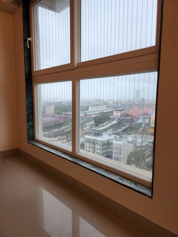 Room in 2 BHK Apartment at Fort – for Rent