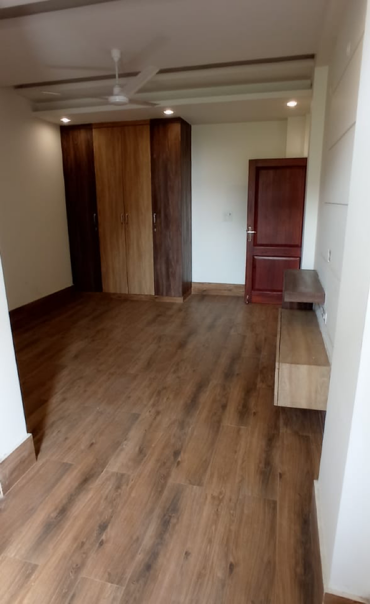 3 BHK + Servant Room Builder Floor For Rent in Eros Rosewood City