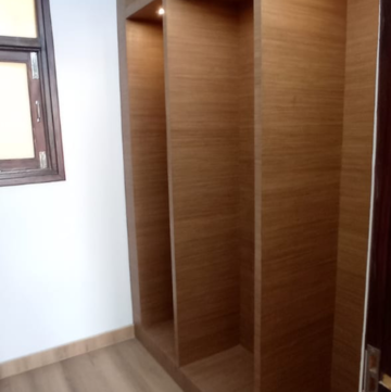 Building Lobby in 3 BHK Builder Floor at Eros Rosewood City, Rosewood City – for Rent