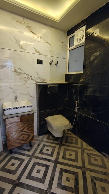 Attached Bathroom in 3 BHK Builder Floor at Malviya Nagar – for Rent