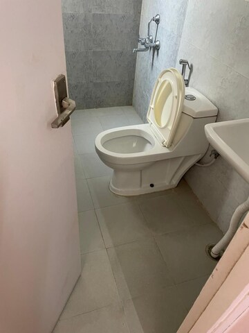 Bathroom in 2 BHK Apartment at Suncity Avenue 76, Sector 76 – for Sale