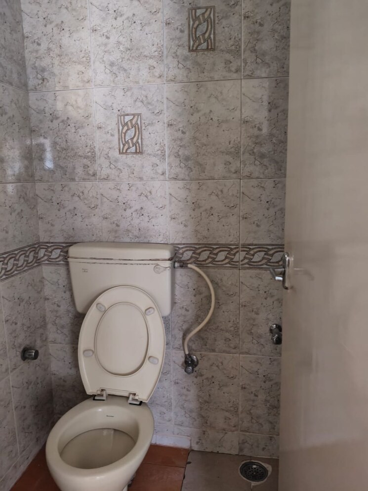 Bathroom, indiranagar 2 Bedroom 1000 Sq.Ft. Apartment In Indiranagar Bangalore 9157443