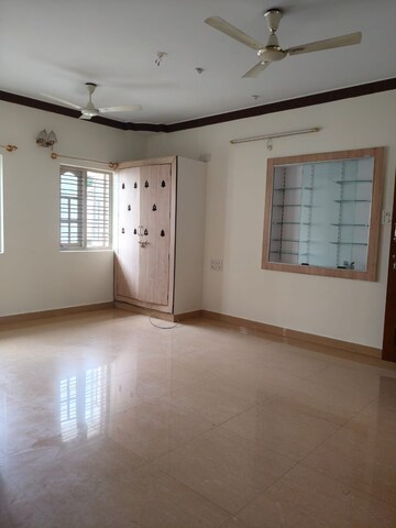 Room in 2 BHK Apartment at Indiranagar – for Rent