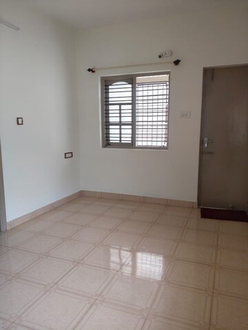 Room in 2 BHK Apartment at Indiranagar – for Rent