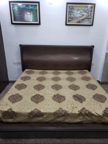 Bedroom in 2 BHK Apartment at Sahridaya Apartments, Paschim Vihar – for Rent