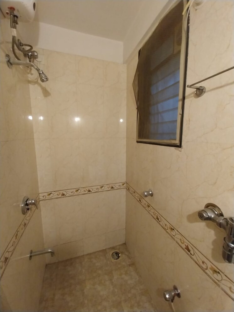 Bathroom, lake-florence 1 Bedroom 625 Sq.Ft. Apartment In Powai Mumbai 9157570
