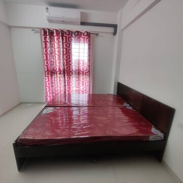 Room in 2 BHK Apartment at Kohinoor Zen Estate, Santipur – for Rent