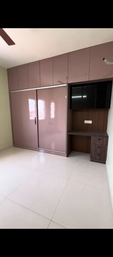 Room in 3 BHK Apartment at Prestige Tranquil, Kokapet – for Rent