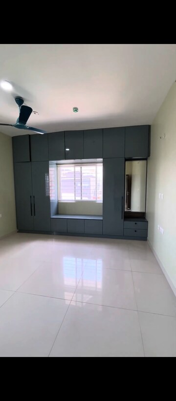Room in 3 BHK Apartment at Prestige Tranquil, Kokapet – for Rent