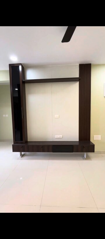 Room in 3 BHK Apartment at Prestige Tranquil, Kokapet – for Rent