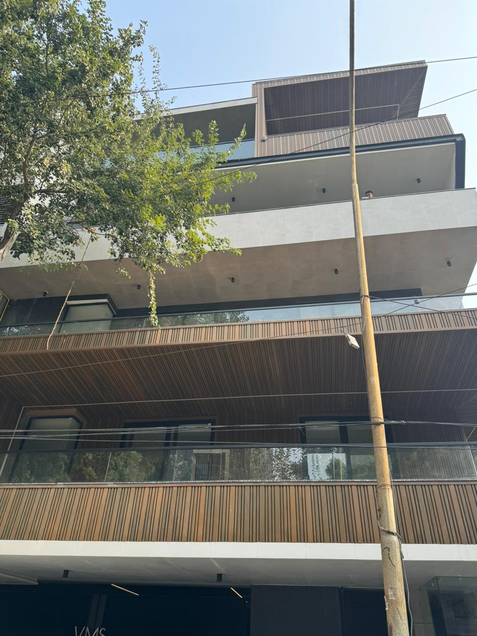 4 BHK + Servant Room,Study Room Builder Floor For Sale in BPTP Amstoria