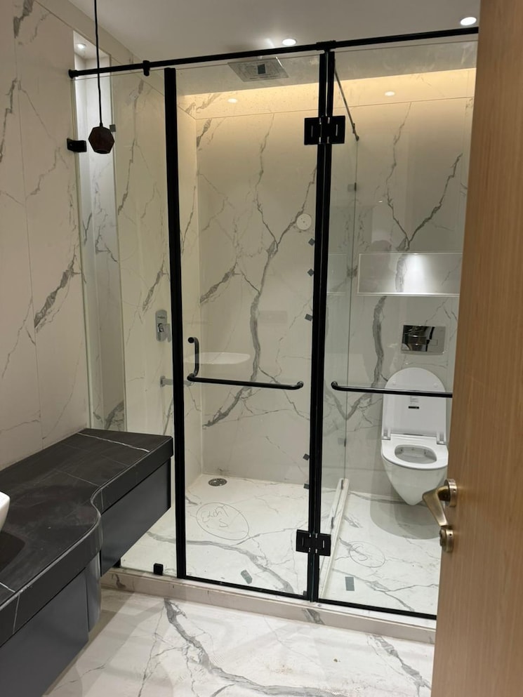 Bathroom, bptp-amstoria 4 Bedroom 2500 Sq.Ft. Builder Floor In Sector 102 Gurgaon 9157669