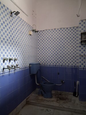 Master Bedroom in 3.5 BHK Independent House at Sector 28 – for Rent