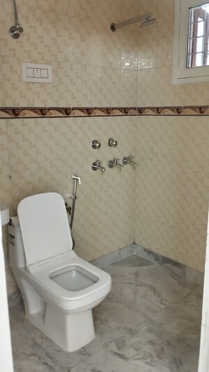 Bathroom in 3 BHK Builder Floor at Green Fields Colony – for Sale