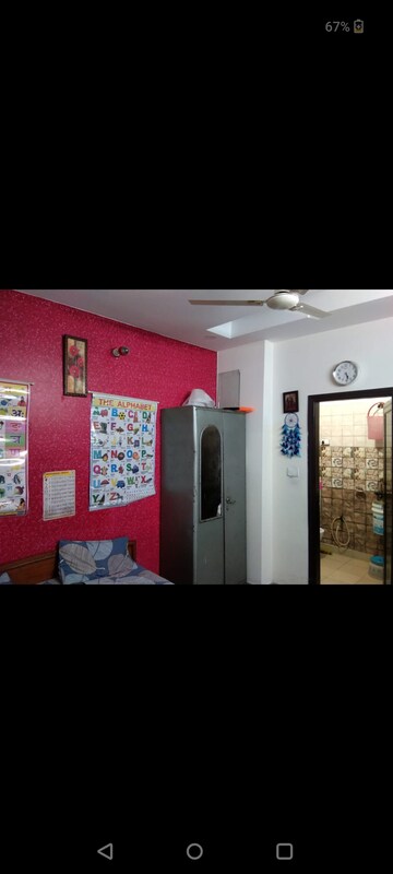 Bedroom in 2 BHK Builder Floor at Sector 44 – for Rent