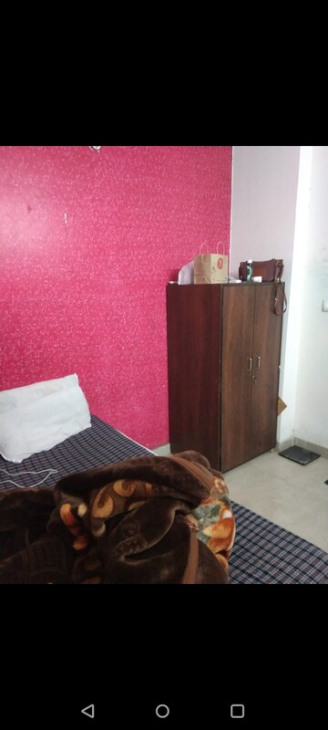 Bedroom in 2 BHK Builder Floor at Sector 44 – for Rent