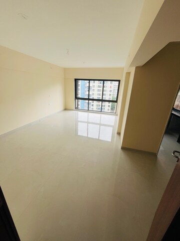 Room in 2 BHK Apartment at Wadhwa Dukes Horizon, Chembur – for Rent