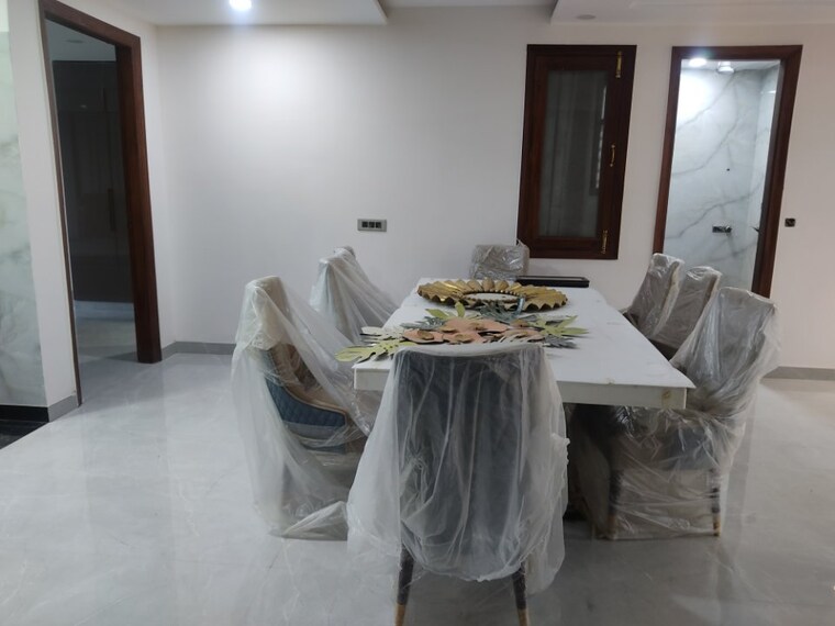 Dining area, parklands 4 Bedroom 350 Sq.Yd. Builder Floor In Sector 85 Faridabad 9157695