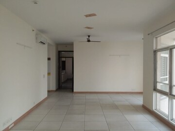 Room in 4 BHK Apartment at Jaypee Greens Sun Court III, Jaypee Greens – for Sale