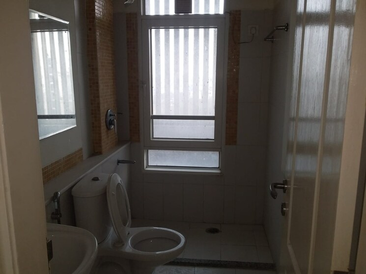 Bathroom, jaypee-greens-sun-court-iii 4 Bedroom 3850 Sq.Ft. Apartment In Jaypee Greens Greater Noida 9157746