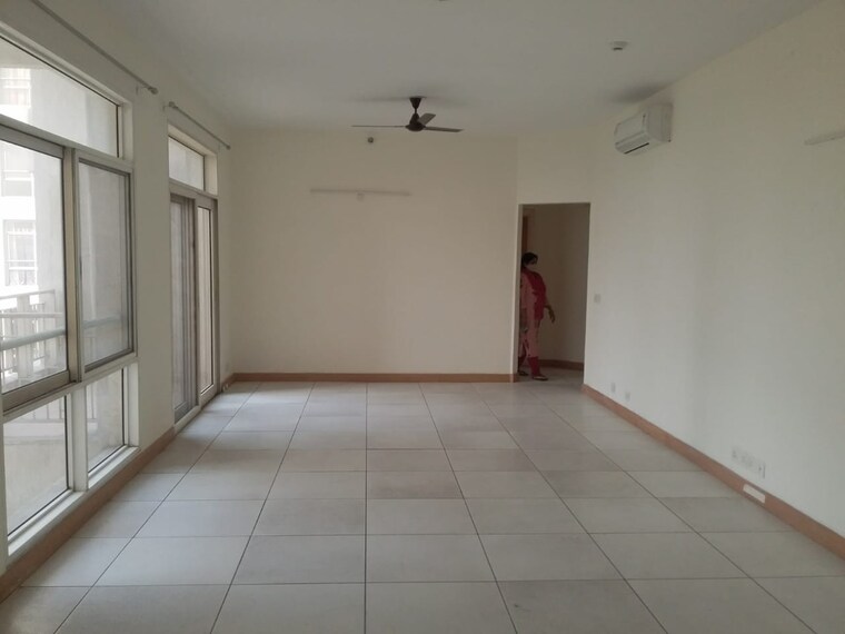 Room, jaypee-green-sea-court 3 Bedroom 3484 Sq.Ft. Apartment In Sector Swarn Nagri Greater Noida 9157770