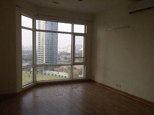 Room in 3 BHK Apartment at Jaypee Green Sea Court, Sector Swarn Nagri – for Sale