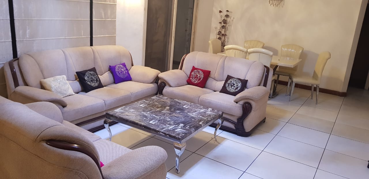 3 BHK + Servant Room Apartment For Rent in Jaypee Greens Star Court