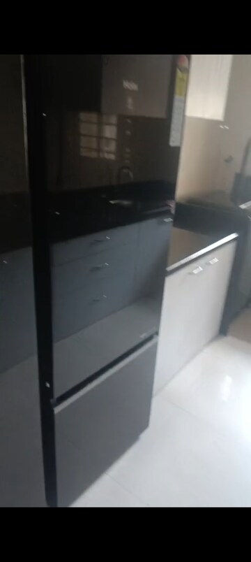Furnished Amenities in 2 BHK Apartment at Sheth Vasant Oasis, Andheri East – for Rent