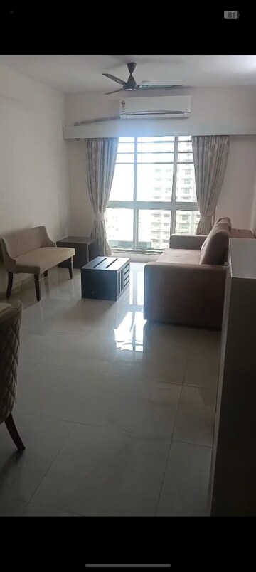 Team Area in 2 BHK Apartment at Sheth Vasant Oasis, Andheri East – for Rent