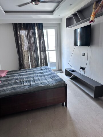 Kitchen in 3 BHK Builder Floor at DLF Atria, Dlf Phase ii – for Sale