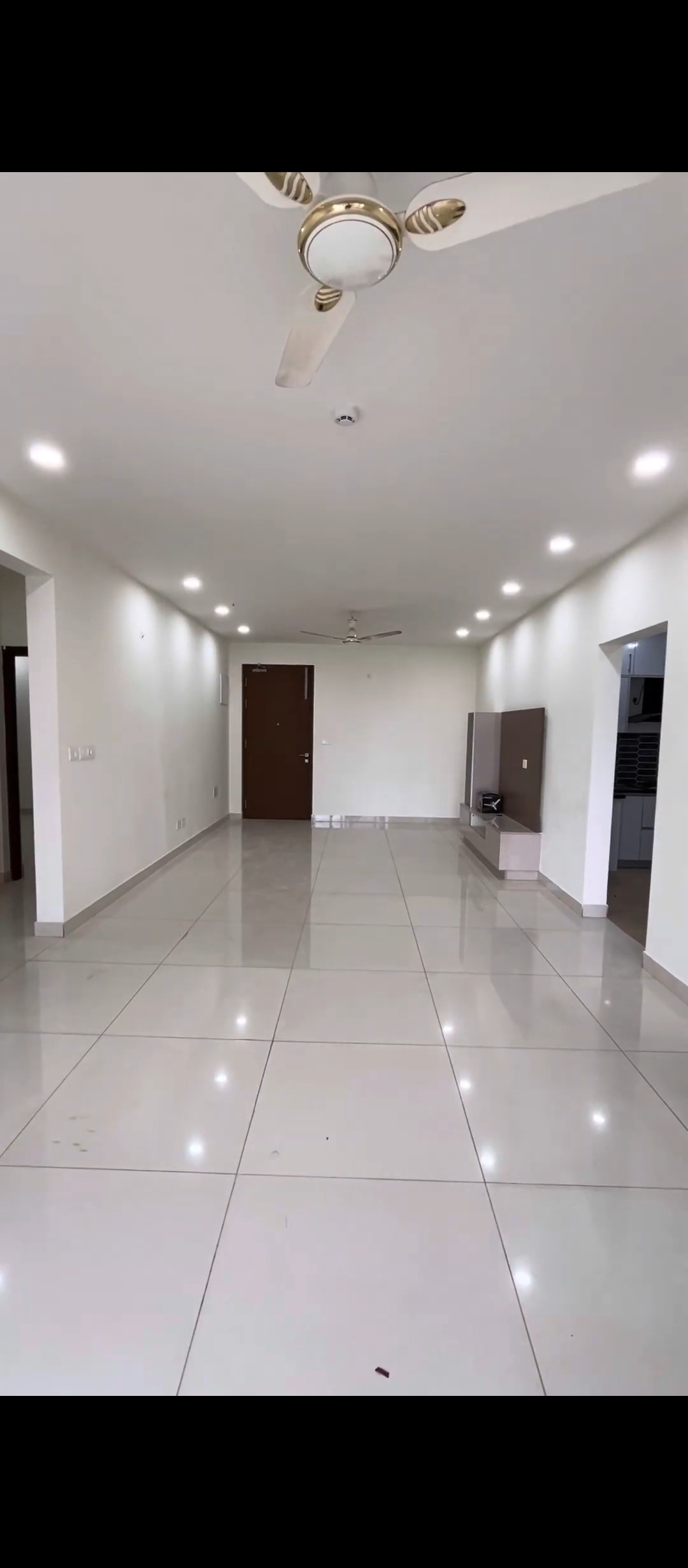 3.5 BHK + Servant Room Apartment For Rent in Prestige Tranquil