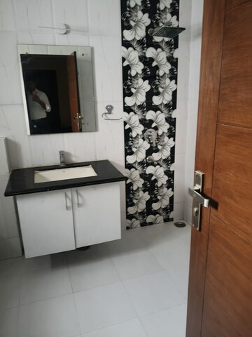 Furnished Amenities in 3 BHK Independent House at Sector 35 – for Rent