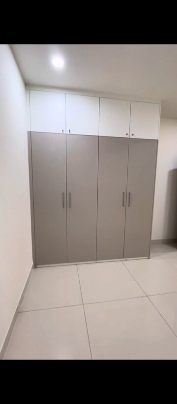 Furnished Amenities in 3.5 BHK Apartment at Prestige Tranquil, Kokapet – for Rent